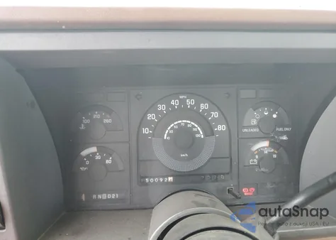 1989 Chevrolet Gmt-400 C2500 z USA, uszkodzony, nr VIN 1GCFC24K2KE124186